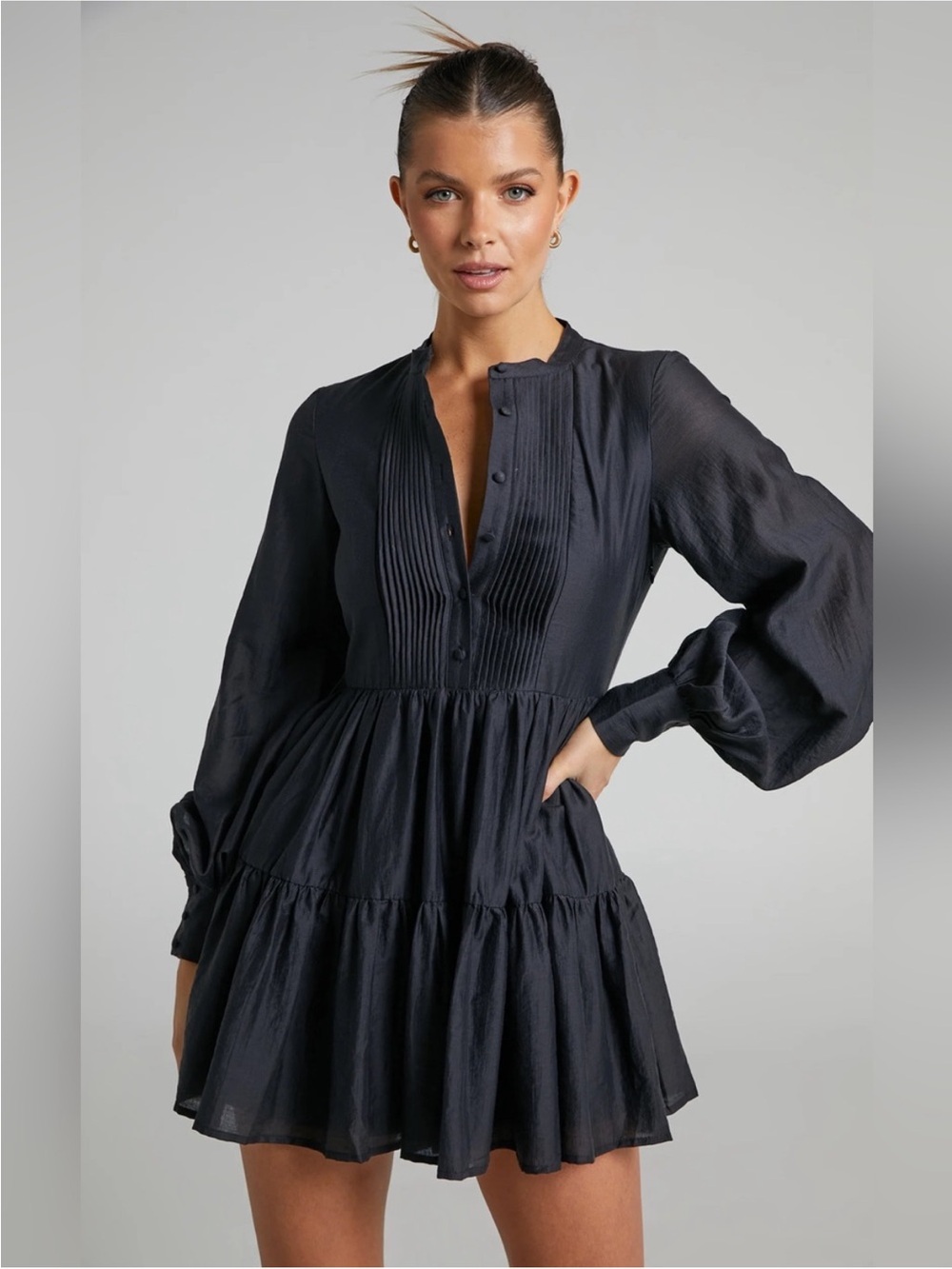 Showpo NWT Kyra Mini Dress‎ Pin Tuck Detail Tiered Shirt Dress in Black Size 8
